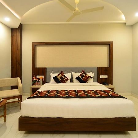 Hopp Inn Udaipur Esterno foto