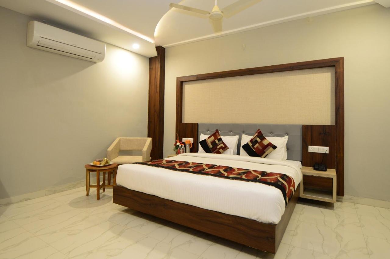Hopp Inn Udaipur Esterno foto