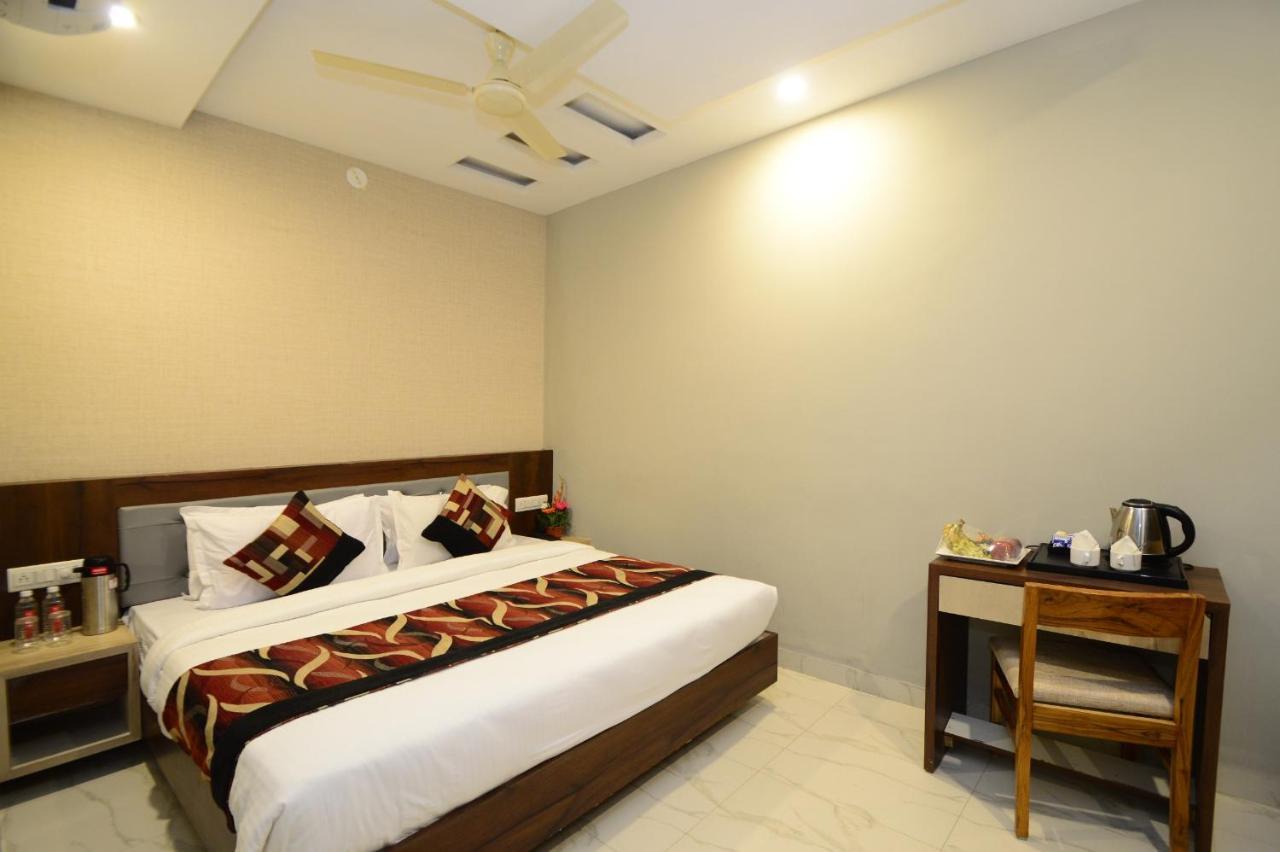 Hopp Inn Udaipur Esterno foto