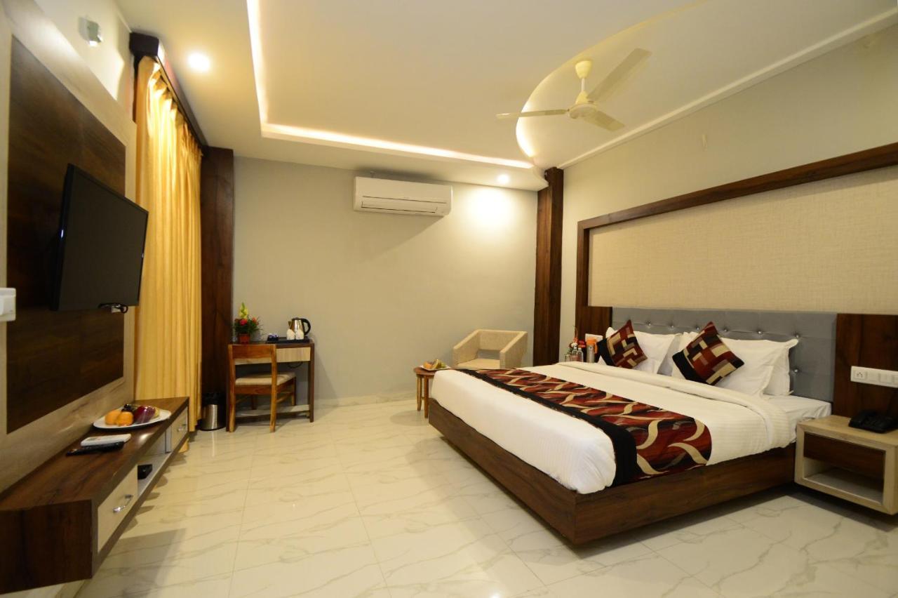 Hopp Inn Udaipur Esterno foto