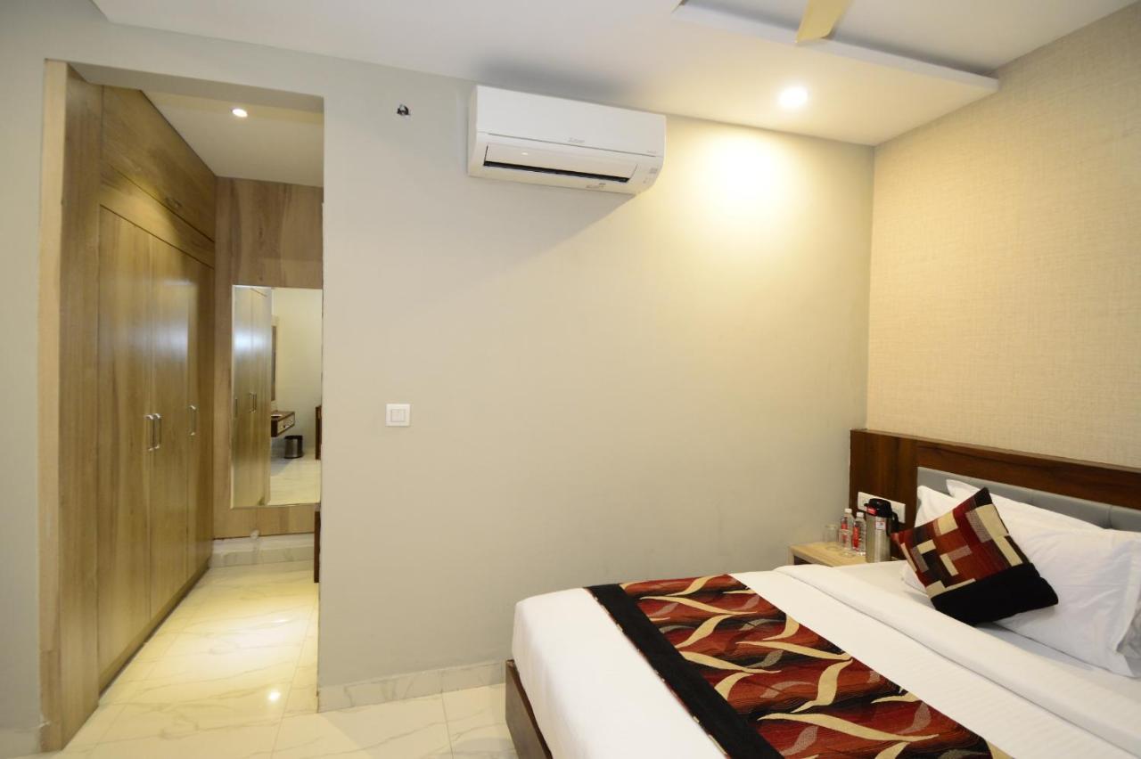Hopp Inn Udaipur Esterno foto