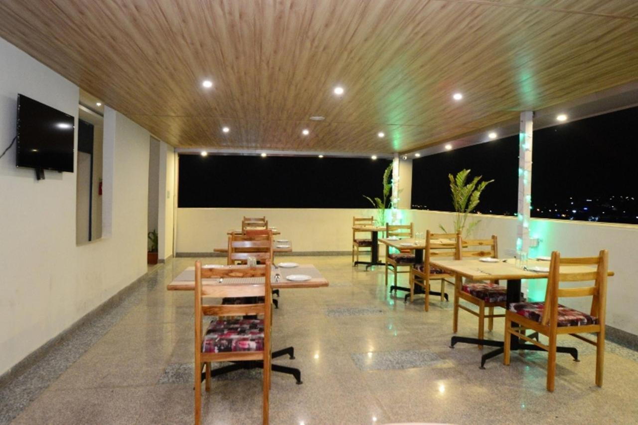 Hopp Inn Udaipur Esterno foto
