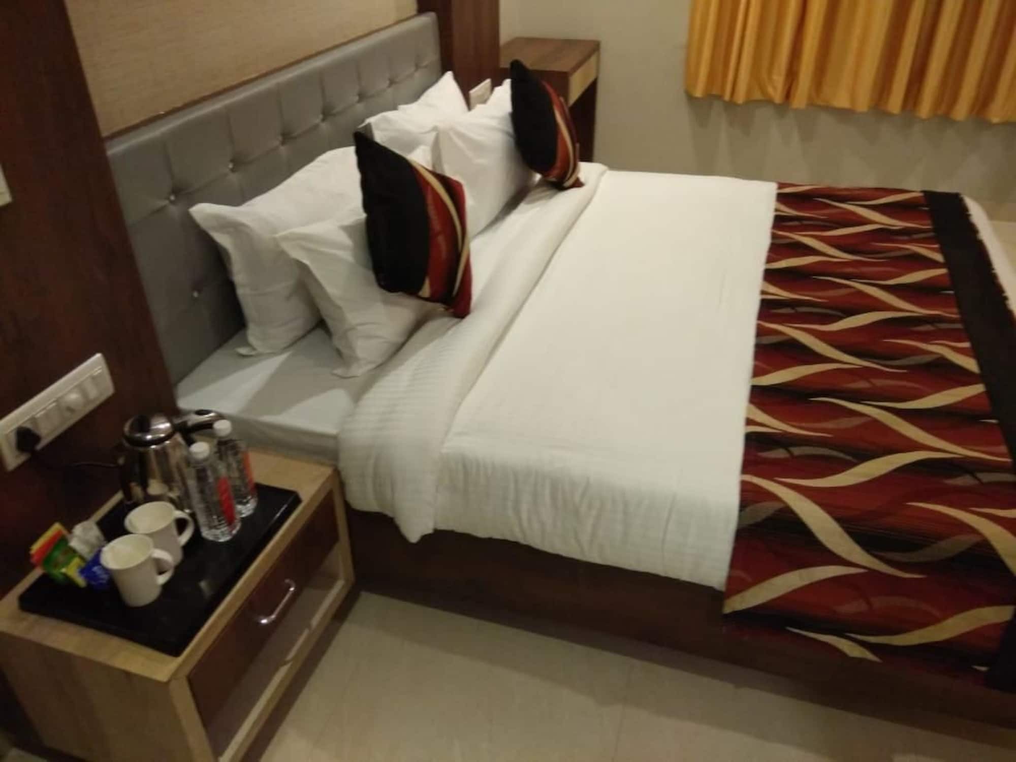 Hopp Inn Udaipur Esterno foto